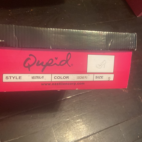 Qupid - cream/ivory platform heels Brand New never worn. - Picture 8 of 8